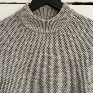 Uniqlo Grey mockneck sweater